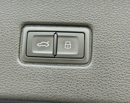 Серый Ауди Ку 7, объемом двигателя 3 л и пробегом 179 тыс. км за 25800 $, фото 12 на Automoto.ua