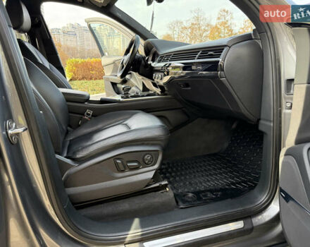 Сірий Ауді Ку 7, об'ємом двигуна 3 л та пробігом 157 тис. км за 29999 $, фото 16 на Automoto.ua