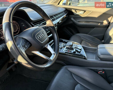 Сірий Ауді Ку 7, об'ємом двигуна 3 л та пробігом 165 тис. км за 28000 $, фото 6 на Automoto.ua