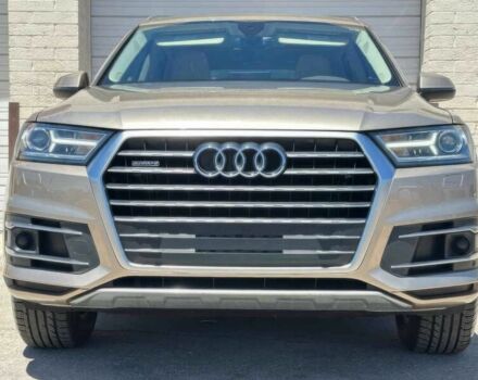 Ауди Ку 7 2018 в Львове на Automoto.ua Серый Ауди Ку 7, объемом двигателя 2 л и пробегом 36 тыс. км за 9000 $, фото 1 на Automoto.ua