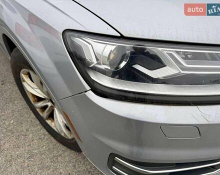 Сірий Ауді Ку 7, об'ємом двигуна 3 л та пробігом 427 тис. км за 14500 $, фото 4 на Automoto.ua