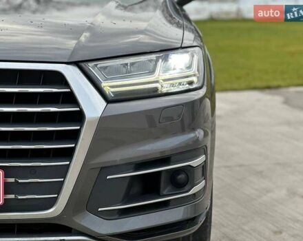 Серый Ауди Ку 7, объемом двигателя 3 л и пробегом 155 тыс. км за 25700 $, фото 1 на Automoto.ua