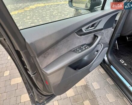 Ауди Ку 7 2018 в Одессе на Automoto.ua Серый Ауди Ку 7, объемом двигателя 2.97 л и пробегом 236 тыс. км за 38700 $, фото 65 на Automoto.ua