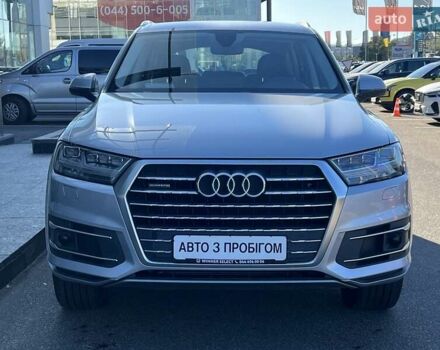 Ауди Ку 7 2018 в Киеве на Automoto.ua Серый Ауди Ку 7, объемом двигателя 2.97 л и пробегом 150 тыс. км за 41079 $, фото 1 на Automoto.ua