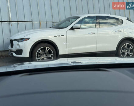 Сірий Ауді Ку 7, об'ємом двигуна 3 л та пробігом 74 тис. км за 35000 $, фото 20 на Automoto.ua