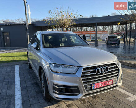 Сірий Ауді Ку 7, об'ємом двигуна 3 л та пробігом 165 тис. км за 28000 $, фото 1 на Automoto.ua
