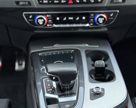 Серый Ауди Ку 7, объемом двигателя 3 л и пробегом 150 тыс. км за 48777 $, фото 40 на Automoto.ua