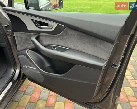 Серый Ауди Ку 7, объемом двигателя 2.97 л и пробегом 227 тыс. км за 44200 $, фото 24 на Automoto.ua