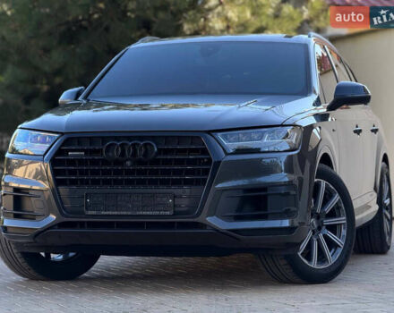 Серый Ауди Ку 7, объемом двигателя 2.97 л и пробегом 140 тыс. км за 48998 $, фото 4 на Automoto.ua