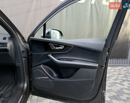 Серый Ауди Ку 7, объемом двигателя 3 л и пробегом 205 тыс. км за 23900 $, фото 66 на Automoto.ua