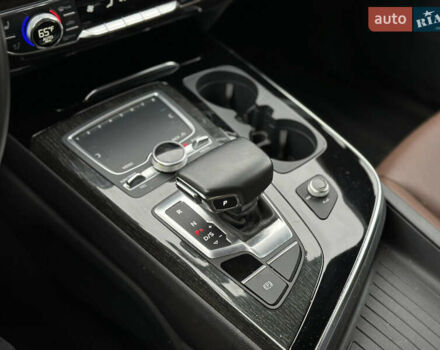 Ауди Ку 7 2019 в Луцке на Automoto.ua Серый Ауди Ку 7, объемом двигателя 3 л и пробегом 158 тыс. км за 23500 $, фото 19 на Automoto.ua