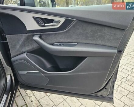 Сірий Ауді Ку 7, об'ємом двигуна 2.97 л та пробігом 71 тис. км за 52490 $, фото 38 на Automoto.ua