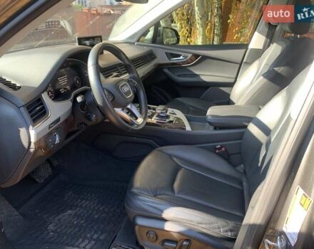 Сірий Ауді Ку 7, об'ємом двигуна 2 л та пробігом 125 тис. км за 33500 $, фото 5 на Automoto.ua