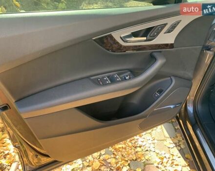 Сірий Ауді Ку 7, об'ємом двигуна 2 л та пробігом 125 тис. км за 33500 $, фото 7 на Automoto.ua