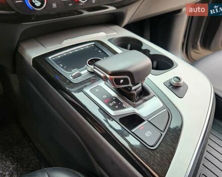 Серый Ауди Ку 7, объемом двигателя 1.98 л и пробегом 59 тыс. км за 32500 $, фото 25 на Automoto.ua