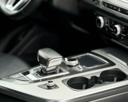 Серый Ауди Ку 7, объемом двигателя 2 л и пробегом 136 тыс. км за 25900 $, фото 70 на Automoto.ua