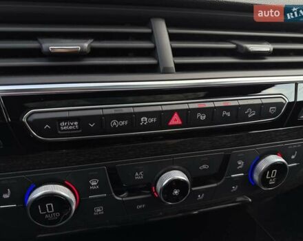 Серый Ауди Ку 7, объемом двигателя 3 л и пробегом 205 тыс. км за 23900 $, фото 65 на Automoto.ua