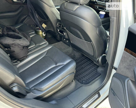 Серый Ауди Ку 7, объемом двигателя 3 л и пробегом 76 тыс. км за 57500 $, фото 34 на Automoto.ua