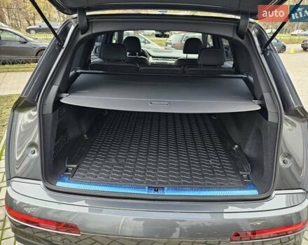 Сірий Ауді Ку 7, об'ємом двигуна 2.97 л та пробігом 71 тис. км за 52490 $, фото 32 на Automoto.ua