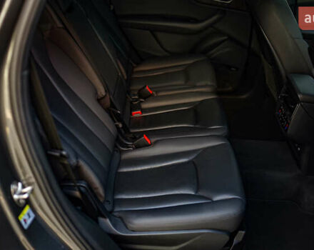 Серый Ауди Ку 7, объемом двигателя 3 л и пробегом 185 тыс. км за 40000 $, фото 3 на Automoto.ua