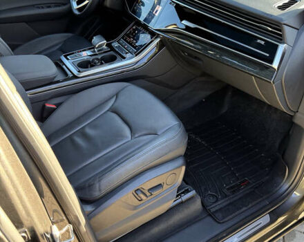 Сірий Ауді Ку 7, об'ємом двигуна 3 л та пробігом 126 тис. км за 39900 $, фото 7 на Automoto.ua