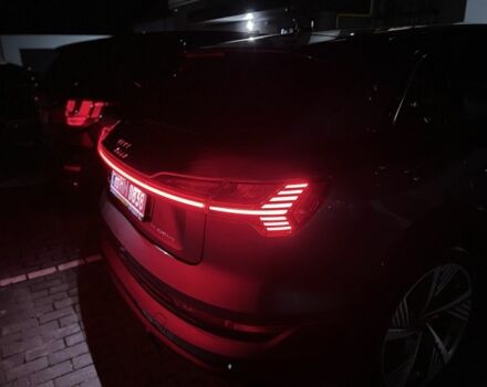 Ауди Ку 7 2021 в Луцке на Automoto.ua Серый Ауди Ку 7, объемом двигателя 0 л и пробегом 125 тыс. км за 34999 $, фото 21 на Automoto.ua