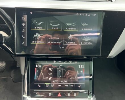 Ауди Ку 7 2021 в Луцке на Automoto.ua Серый Ауди Ку 7, объемом двигателя 0 л и пробегом 125 тыс. км за 34999 $, фото 12 на Automoto.ua