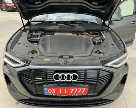Ауди Ку 7 2021 в Луцке на Automoto.ua Серый Ауди Ку 7, объемом двигателя 0 л и пробегом 125 тыс. км за 34999 $, фото 18 на Automoto.ua