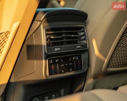 Сірий Ауді Ку 7, об'ємом двигуна 3 л та пробігом 15 тис. км за 47900 $, фото 52 на Automoto.ua