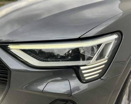 Ауди Ку 7 2021 в Луцке на Automoto.ua Серый Ауди Ку 7, объемом двигателя 0 л и пробегом 125 тыс. км за 34999 $, фото 8 на Automoto.ua