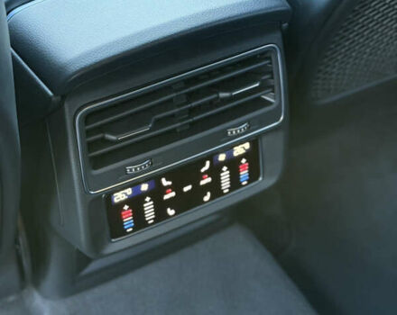 Сірий Ауді Ку 7, об'ємом двигуна 2.97 л та пробігом 135 тис. км за 67500 $, фото 44 на Automoto.ua