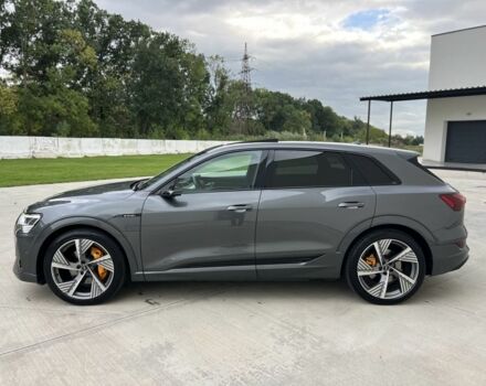 Ауди Ку 7 2021 в Луцке на Automoto.ua Серый Ауди Ку 7, объемом двигателя 0 л и пробегом 125 тыс. км за 34999 $, фото 5 на Automoto.ua
