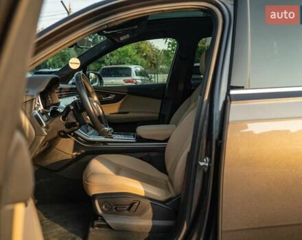 Сірий Ауді Ку 7, об'ємом двигуна 3 л та пробігом 15 тис. км за 47900 $, фото 26 на Automoto.ua