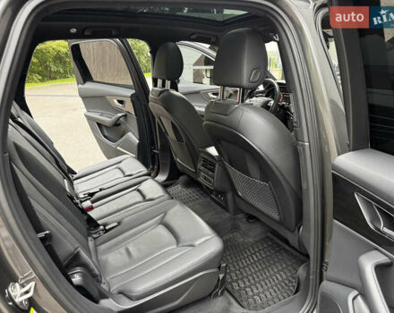 Сірий Ауді Ку 7, об'ємом двигуна 2 л та пробігом 53 тис. км за 46900 $, фото 23 на Automoto.ua