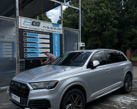 Серый Ауди Ку 7, объемом двигателя 3 л и пробегом 60 тыс. км за 60000 $, фото 3 на Automoto.ua