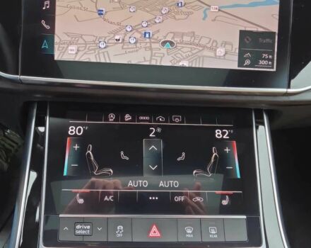 Сірий Ауді Ку 7, об'ємом двигуна 2 л та пробігом 26 тис. км за 33000 $, фото 11 на Automoto.ua