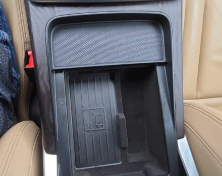 Сірий Ауді Ку 7, об'ємом двигуна 2 л та пробігом 26 тис. км за 33000 $, фото 16 на Automoto.ua