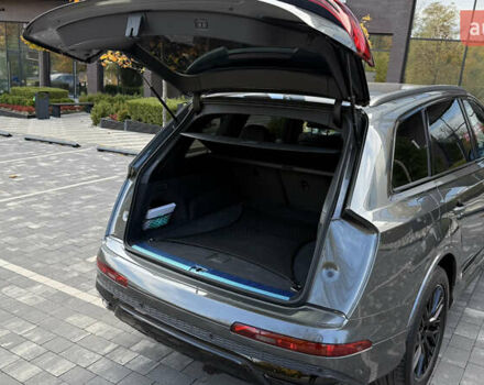 Серый Ауди Ку 7, объемом двигателя 2.97 л и пробегом 54 тыс. км за 82000 $, фото 24 на Automoto.ua