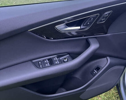 Серый Ауди Ку 7, объемом двигателя 1.98 л и пробегом 38 тыс. км за 50999 $, фото 7 на Automoto.ua