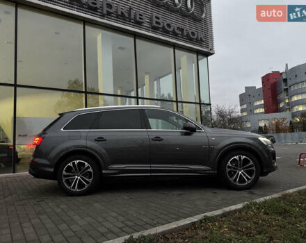 Сірий Ауді Ку 7, об'ємом двигуна 2.97 л та пробігом 30 тис. км за 88800 $, фото 2 на Automoto.ua