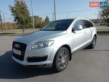 Ауди Ку 7 2006 в Запорожье на Automoto.ua Серый Ауди Ку 7, объемом двигателя 4.2 л и пробегом 394 тыс. км за 9600 $, фото 1 на Automoto.ua