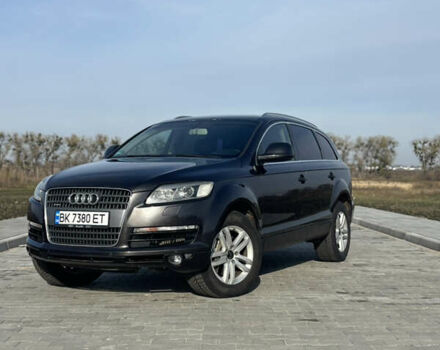Серый Ауди Ку 7, объемом двигателя 3 л и пробегом 235 тыс. км за 12000 $, фото 1 на Automoto.ua