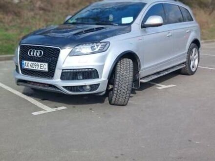 Ауді Ку 7 2007 у Києві на Automoto.ua Сірий Ауді Ку 7, об'ємом двигуна 4.2 л та пробігом 420 тис. км за 11111 $, фото 1 на Automoto.ua