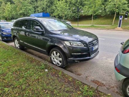 Ауди Ку 7 2007 в Чугуеве на Automoto.ua Серый Ауди Ку 7, объемом двигателя 0 л и пробегом 309 тыс. км за 6800 $, фото 1 на Automoto.ua
