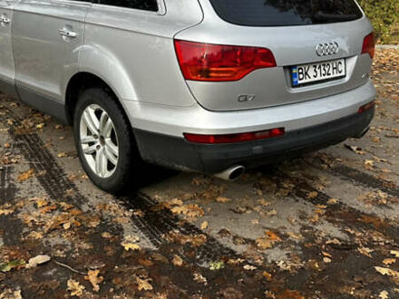 Ауди Ку 7 2008 в Костополе на Automoto.ua Серый Ауди Ку 7, объемом двигателя 4.2 л и пробегом 470 тыс. км за 15500 $, фото 1 на Automoto.ua
