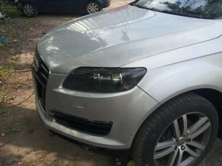 Ауди Ку 7 2008 в Луцке на Automoto.ua Серый Ауди Ку 7, объемом двигателя 3.6 л и пробегом 220 тыс. км за 15000 $, фото 1 на Automoto.ua
