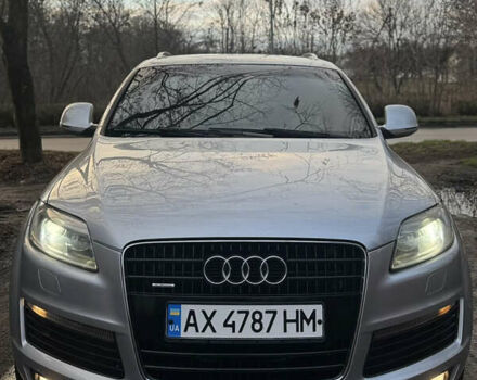 Серый Ауди Ку 7, объемом двигателя 3 л и пробегом 243 тыс. км за 14000 $, фото 1 на Automoto.ua