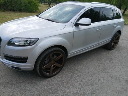 Ауді Ку 7 2010 у Кривому Розі на Automoto.ua Сірий Ауді Ку 7, об'ємом двигуна 3 л та пробігом 235 тис. км за 15500 $, фото 1 на Automoto.ua