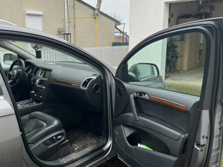 Ауди Ку 7 2011 в Заставной на Automoto.ua Серый Ауди Ку 7, объемом двигателя 3 л и пробегом 258 тыс. км за 15999 $, фото 1 на Automoto.ua
