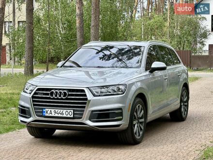 Ауди Ку 7 2015 в Киеве на Automoto.ua Серый Ауди Ку 7, объемом двигателя 3 л и пробегом 184 тыс. км за 23800 $, фото 1 на Automoto.ua